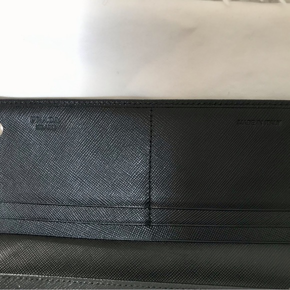 PRADA SAFFIANO BLACK WALLET - Picture 8 of 9